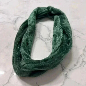 Crushed‎ velvet headband